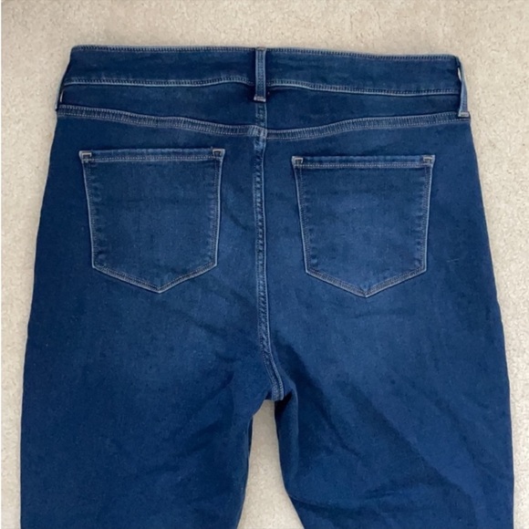 Old Navy | Built-In Warm | Rockstar | Super Skinny |Jeans - Picture 12 of 16